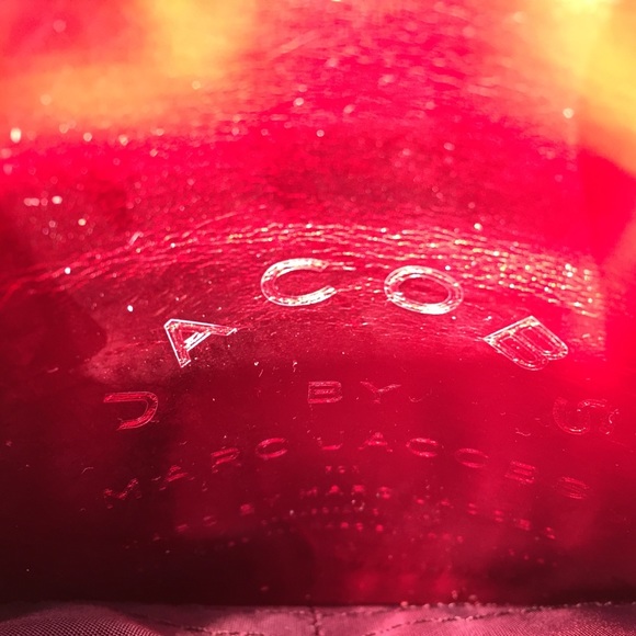 Marc Jacobs Red Mirrored Heart Leather Clutch - Picture 7 of 7